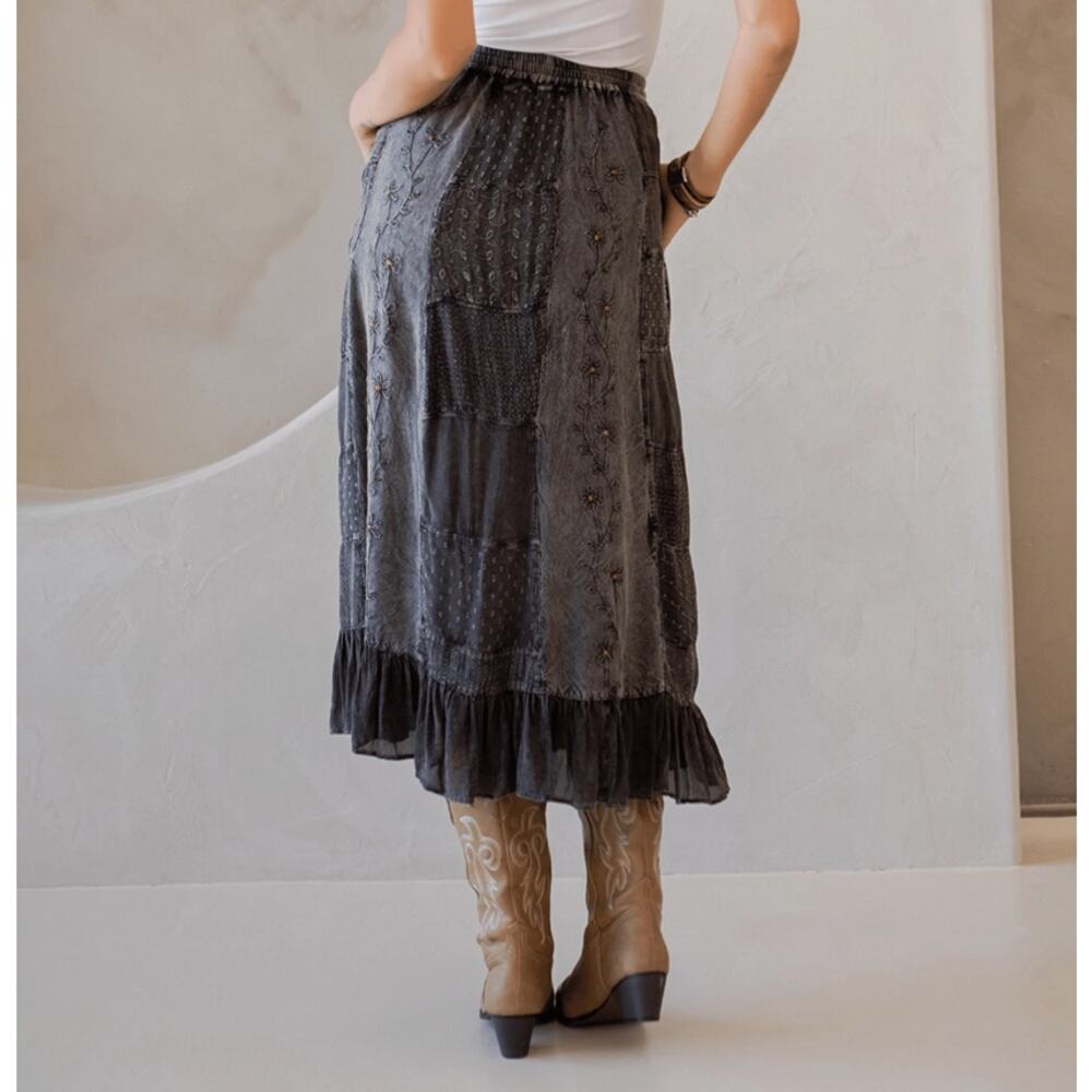 Young Threads Charcoal Embroidered Patchwork Maxi Skirt L NWT - Western Prairie - Picture 5 of 9